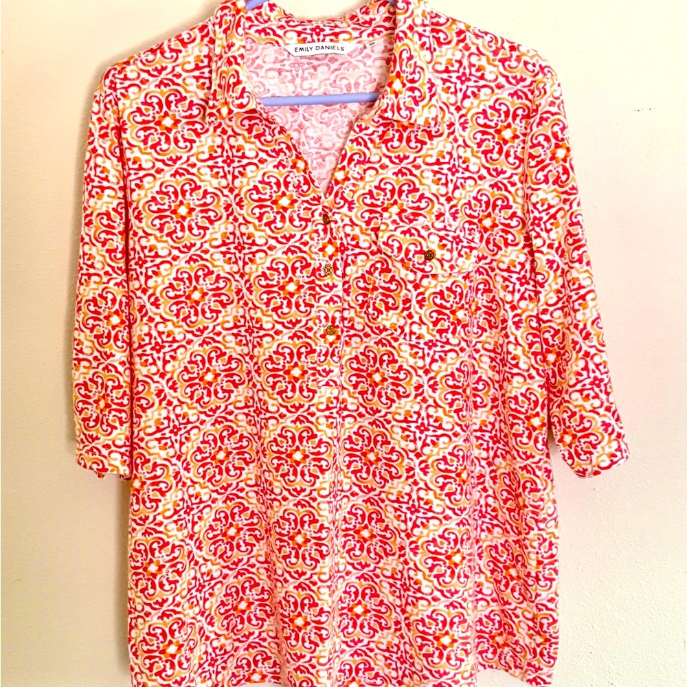 Emily Daniels XL top Great Colors